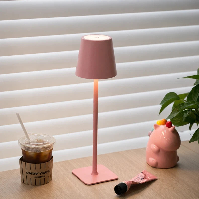 Lampe de table haute dimmable