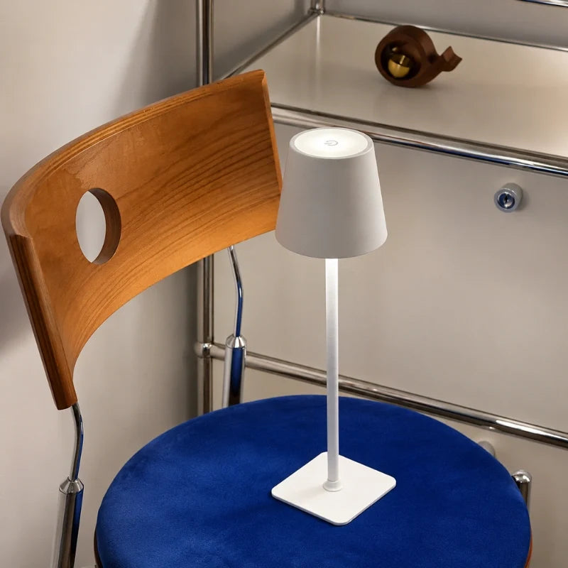 Lampe de table haute dimmable