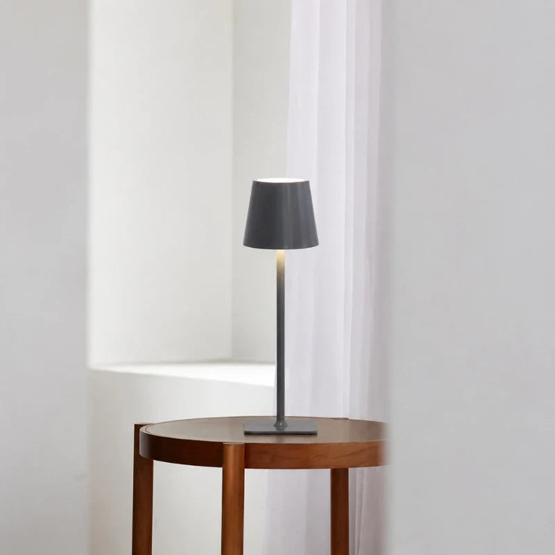 Lampe de table haute dimmable