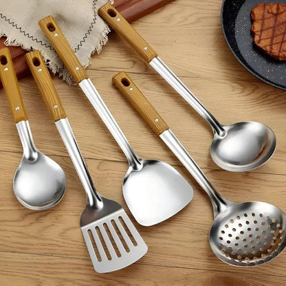 Ensemble d'ustensiles de cuisine inox et bois