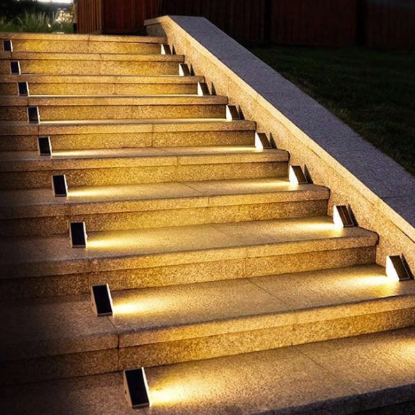 Lumière d'escalier solaire